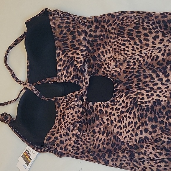 NWT Women's Animal print Plus 1 pc swimsuit 2 Available - Picture 2 of 6